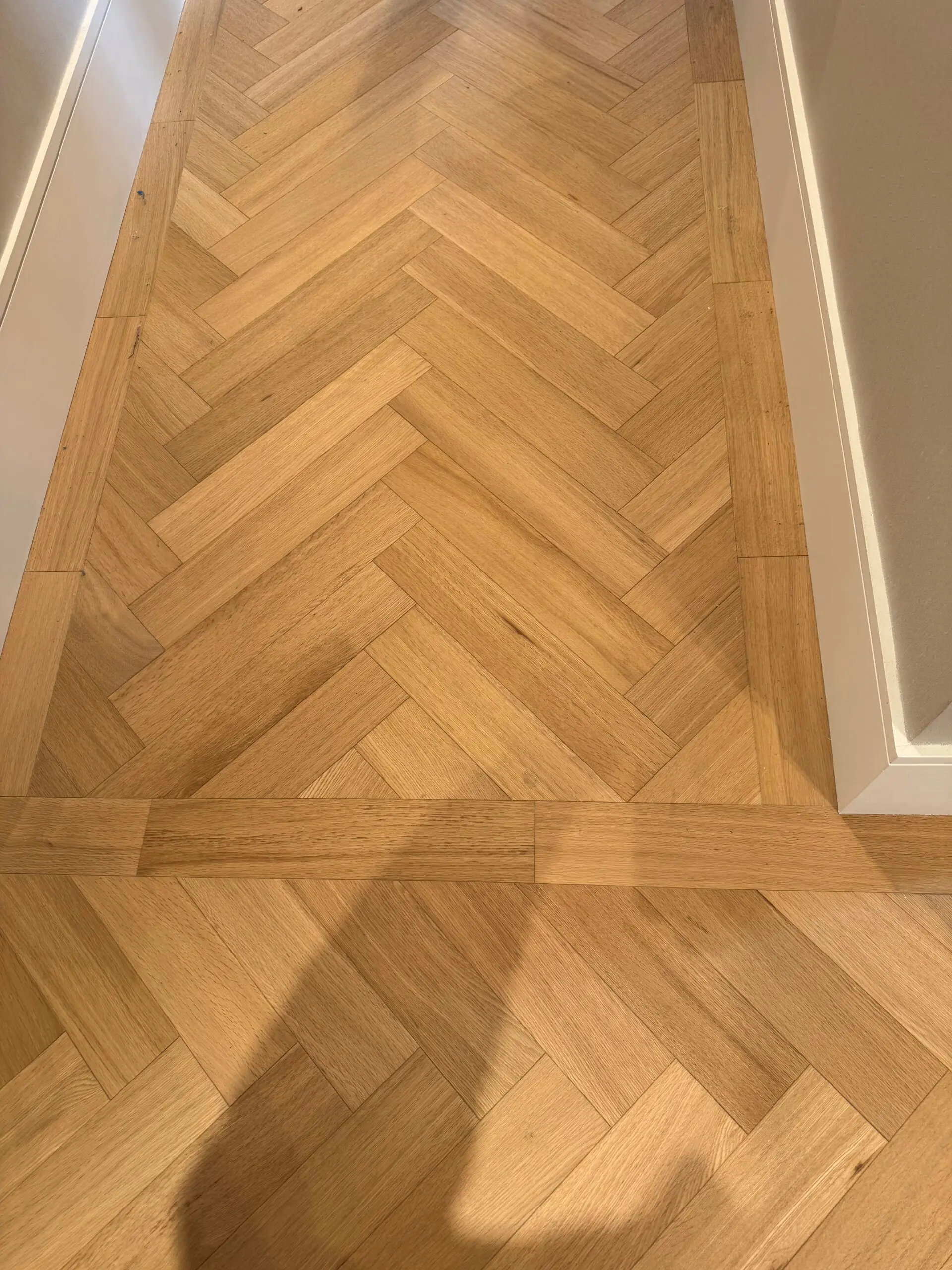 Lightly Brushed Quarter Sawn Natural UV Oiled Oak Herringbone Parquet
