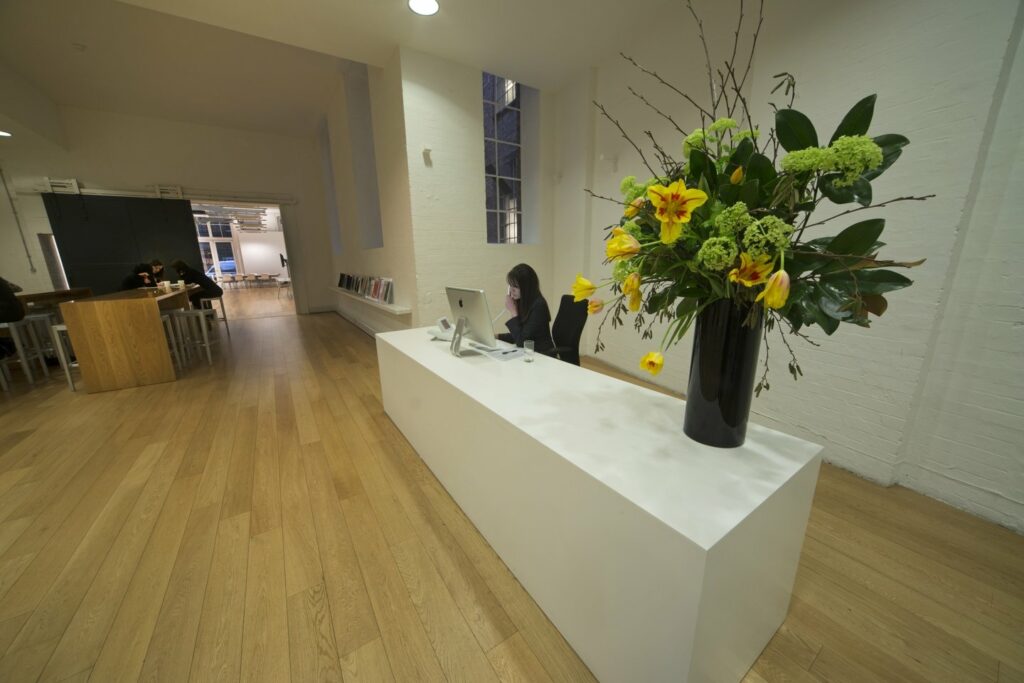 Prime Lacquered Oak in KPF Architects Reception and Meeting Area