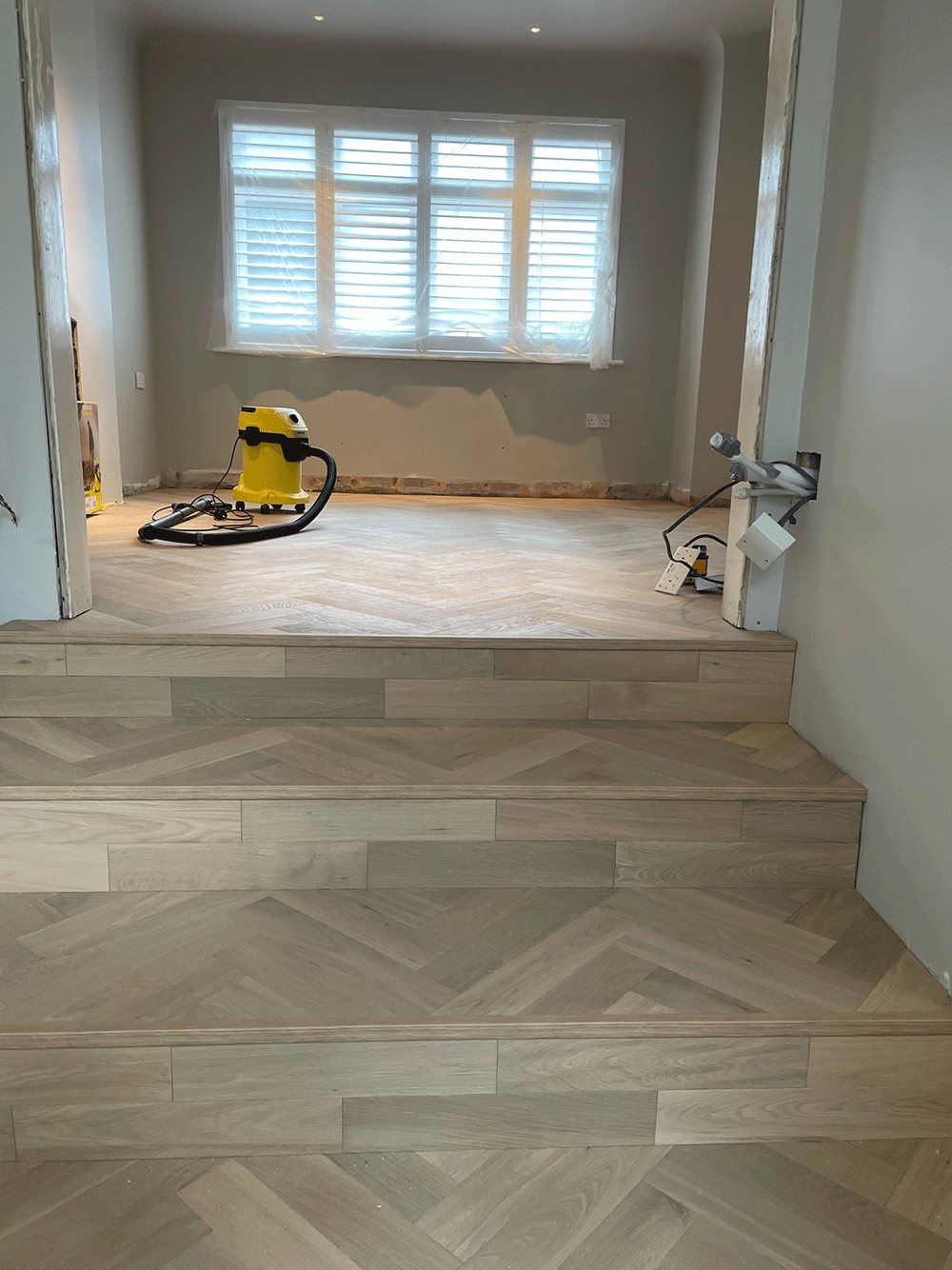 Smooth Nature Grey UV Oiled Oak Herringbone Parquet