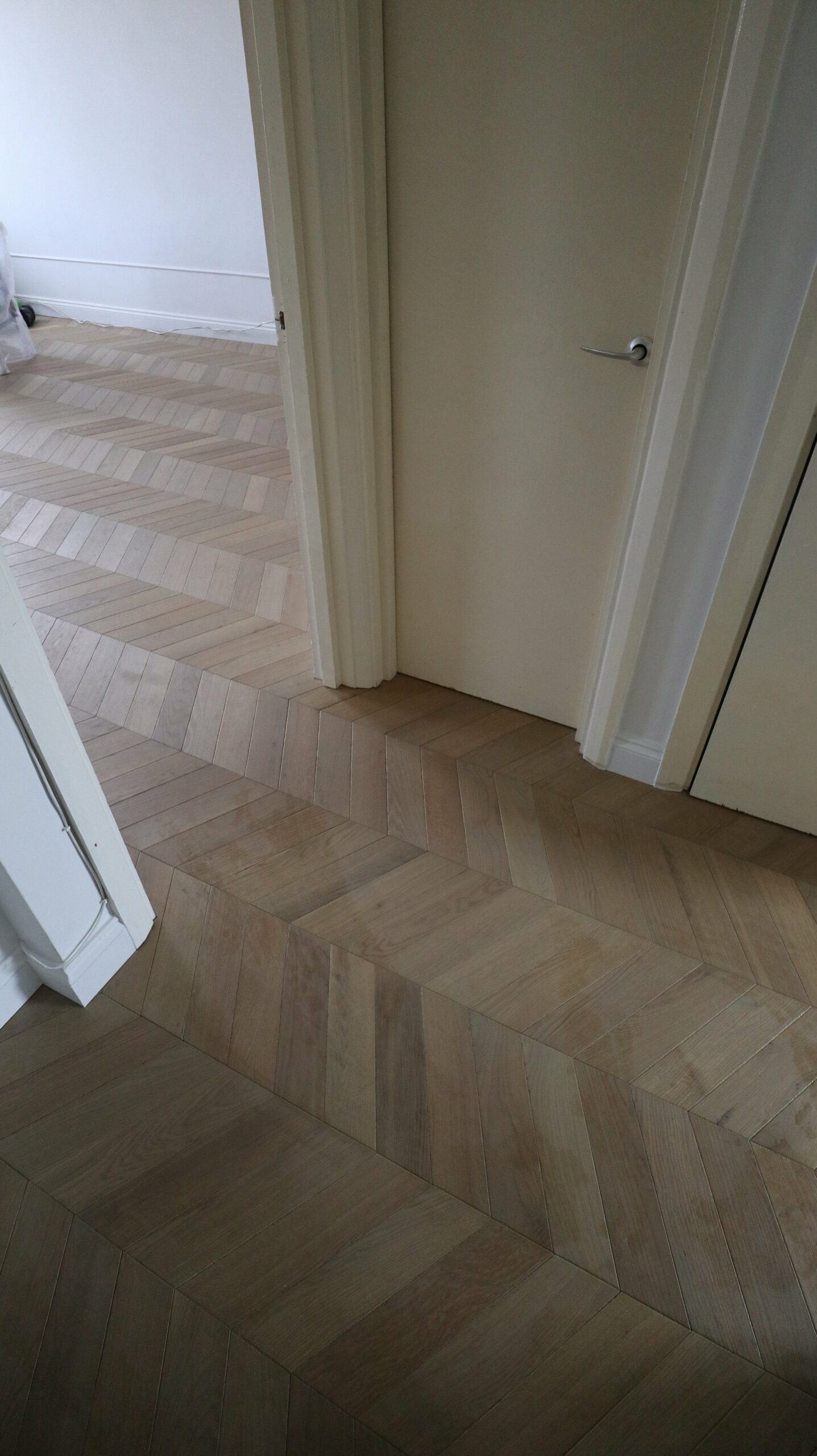 Antique Fawn Hard Wax Oiled Oak Chevron Parquet