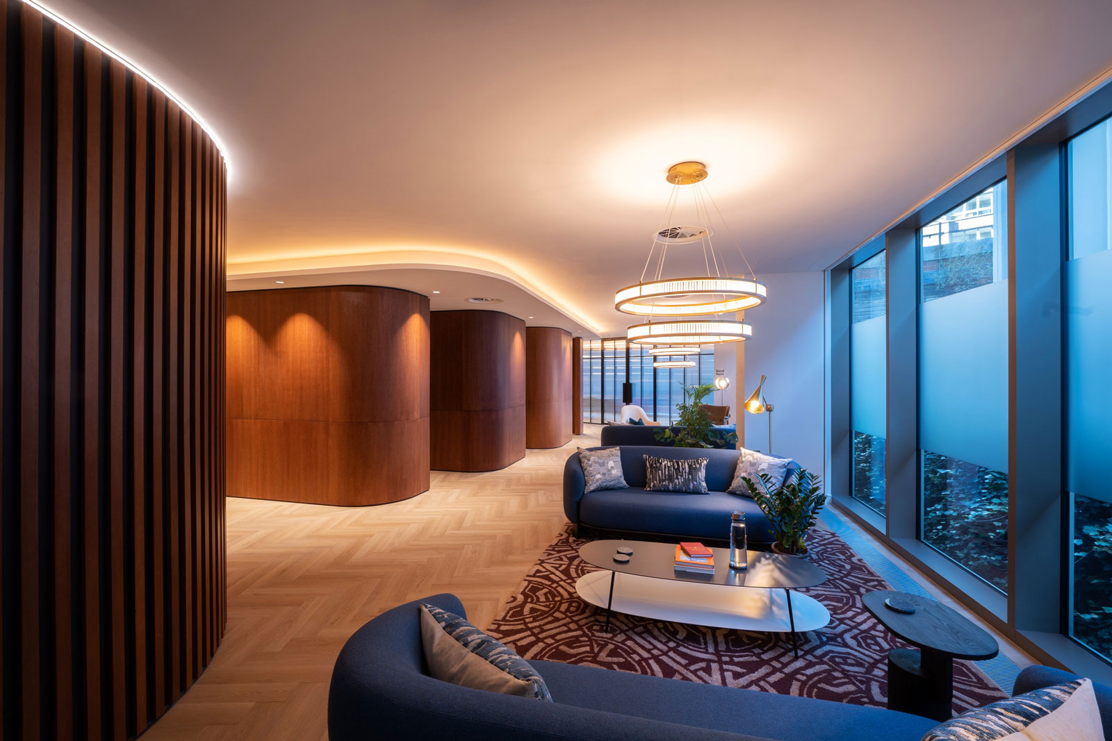 Prince-of-Wales-Drive-meeting-area-Impervia-herringbone-Champagne-Oak