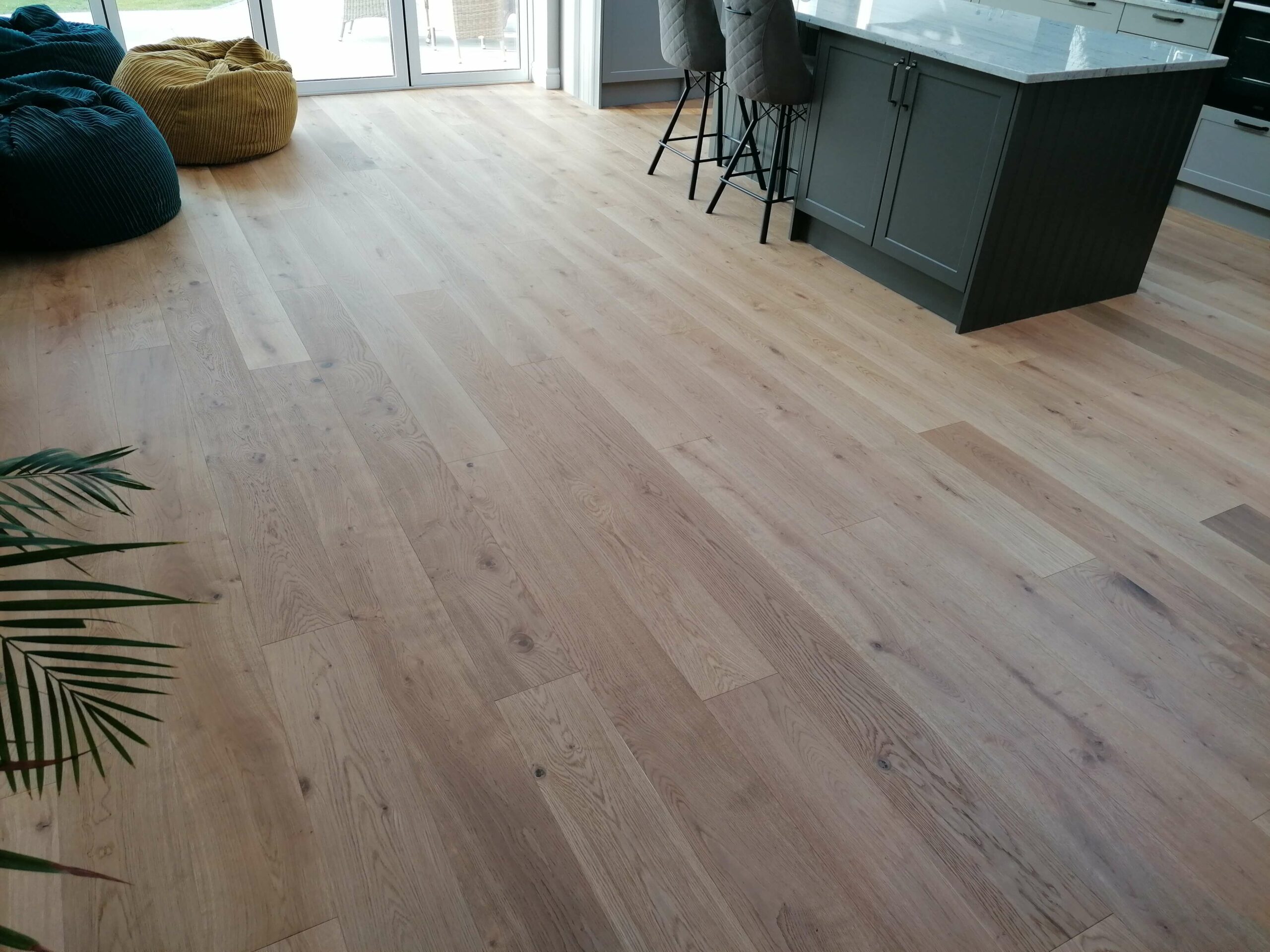 Brushed Natural Lacquered Oak Flooring
