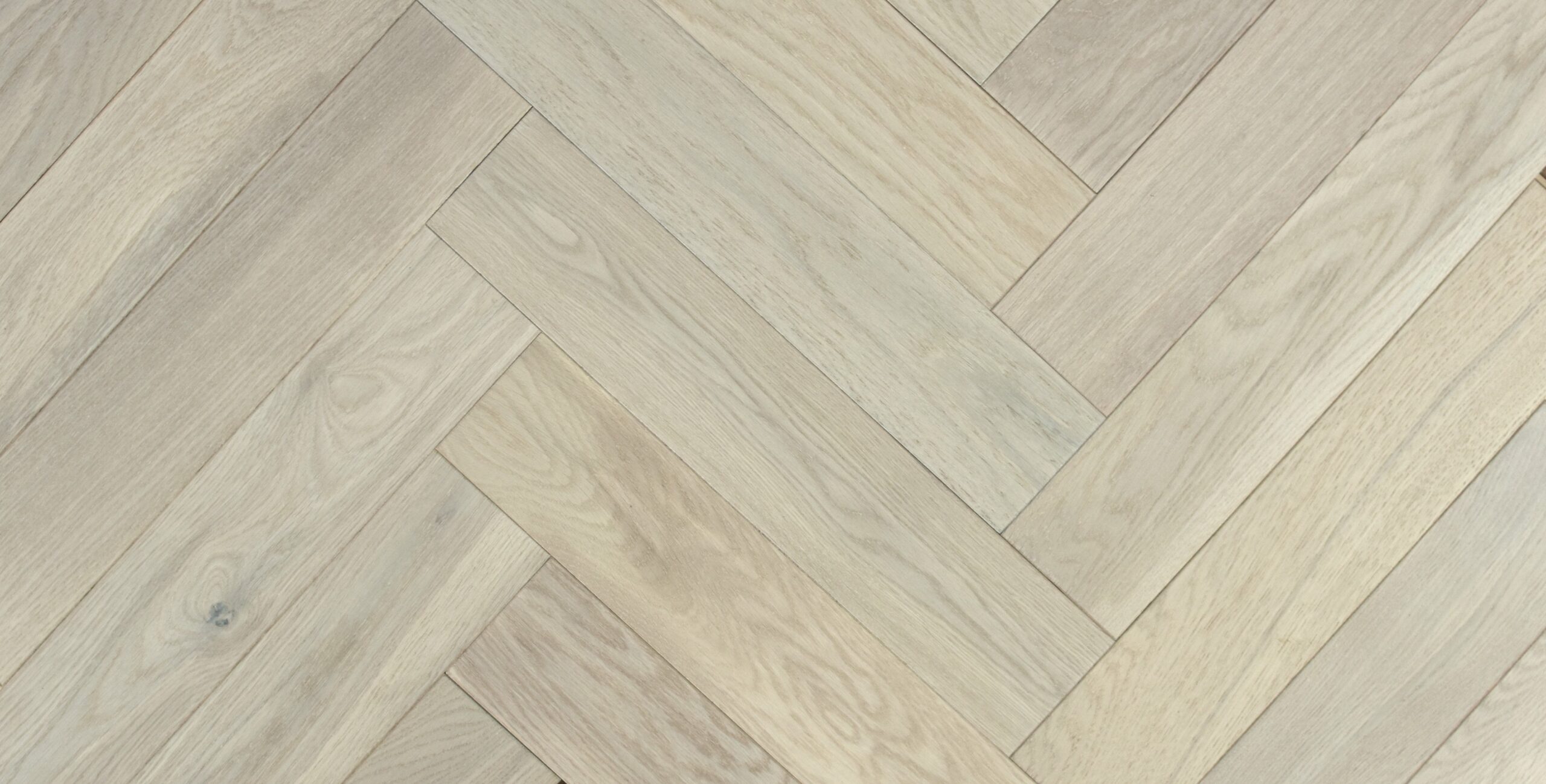 Smooth Snow UV Oiled Oak Herringbone Parquet