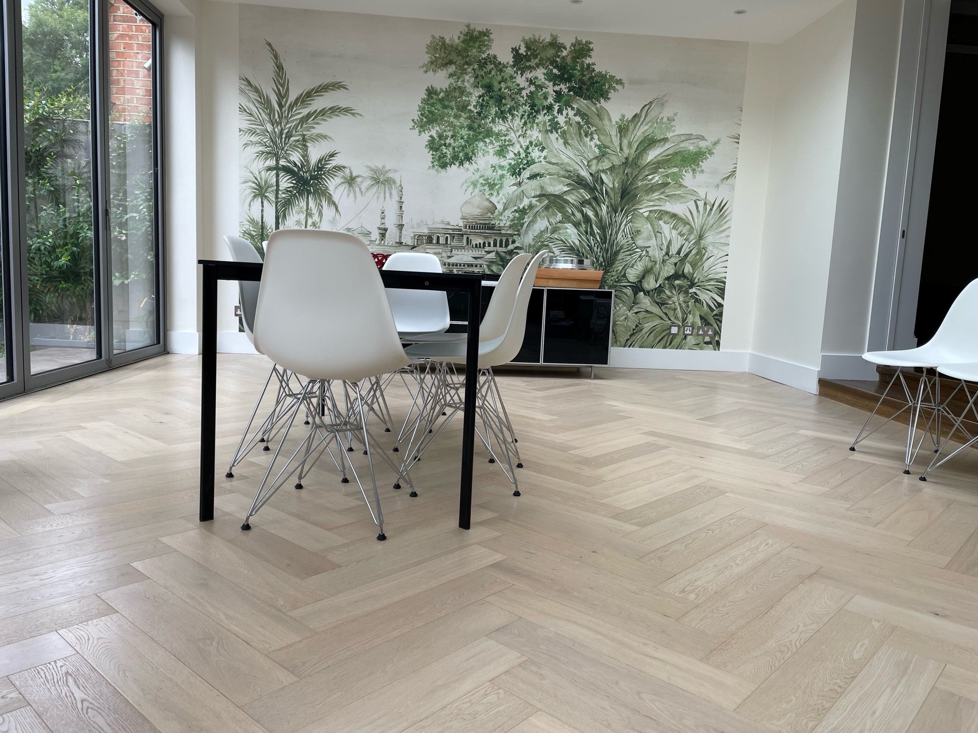 Light Brushed UV Oiled Light Oak Herringbone Parquet