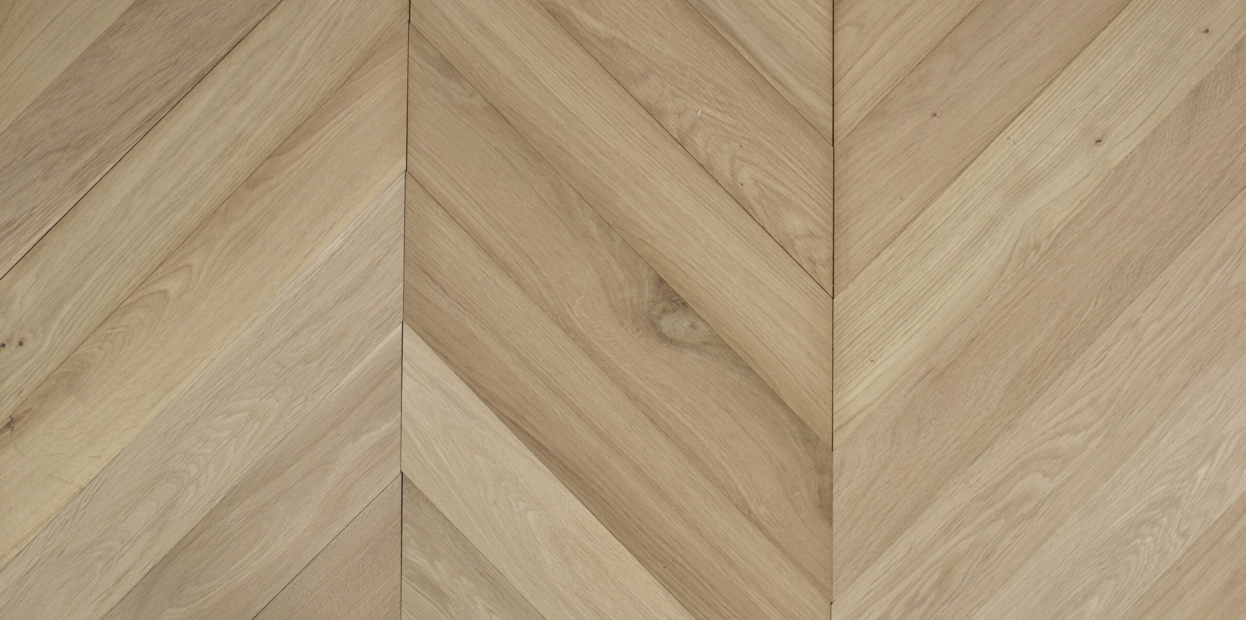 Natural Unfinished Oak Chevron Parquet