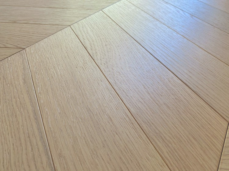 Light Natural UV Oiled Oak Chevron Parquet Flooring