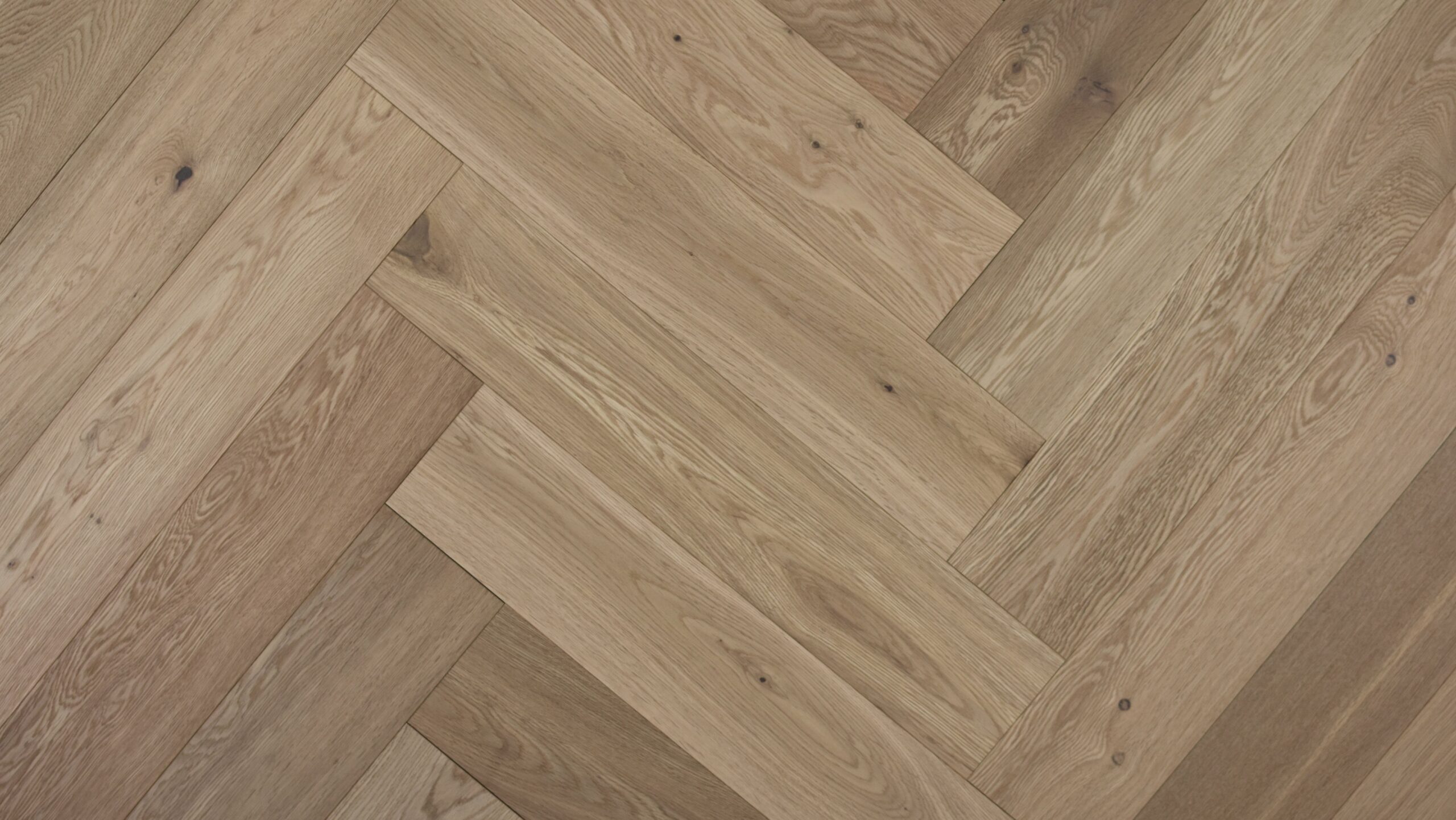 Double Brushed Fumed UV Oiled Grey Toned Oak Herringbone Parquet