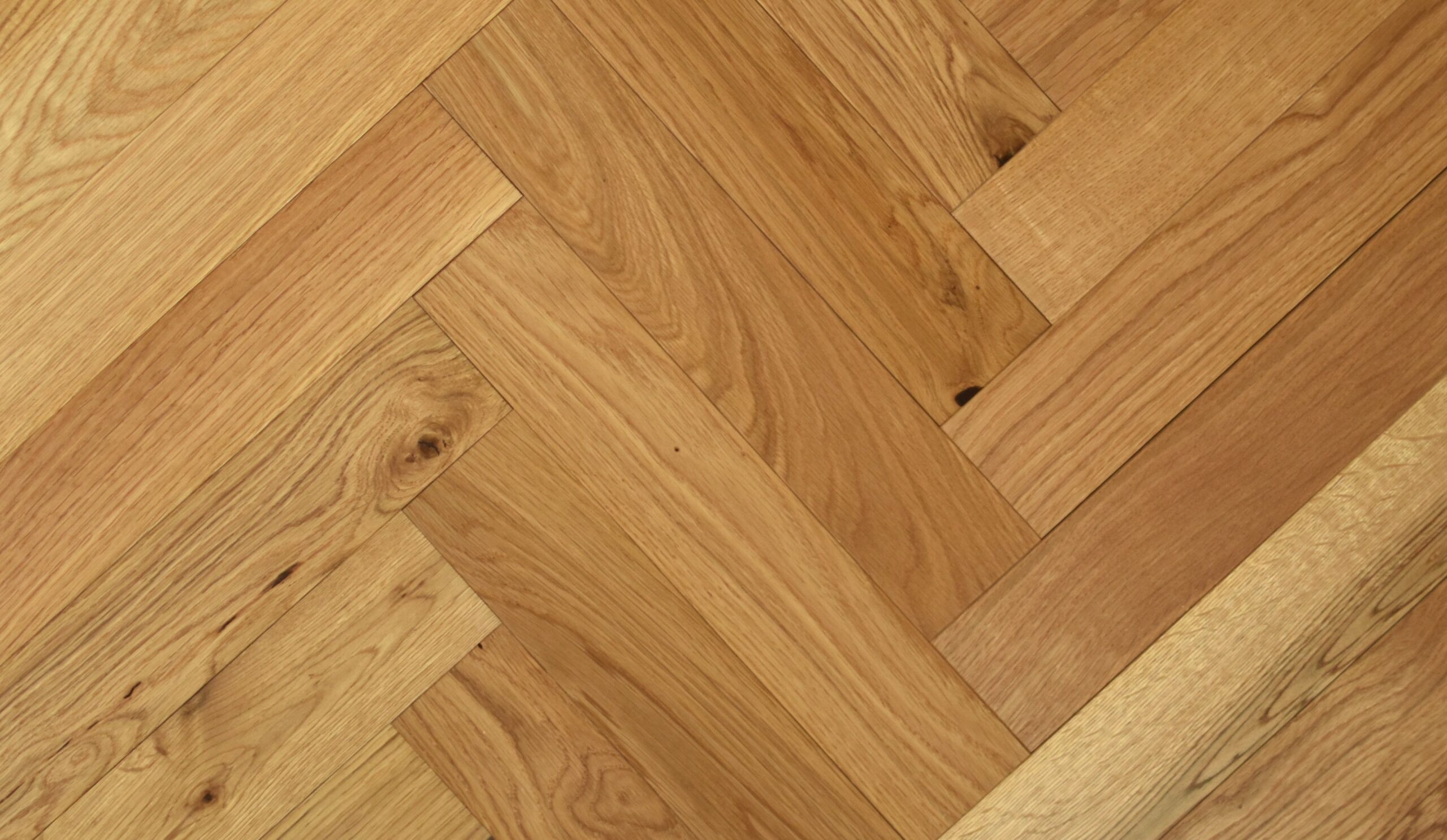 Smooth Natural Hard Wax Oiled Oak Herringbone Parquet