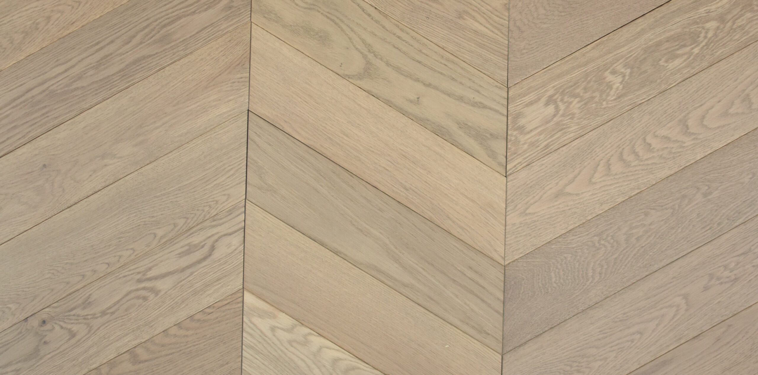 Light Brushed Fawn Hard Wax Oiled Oak Chevron Parquet