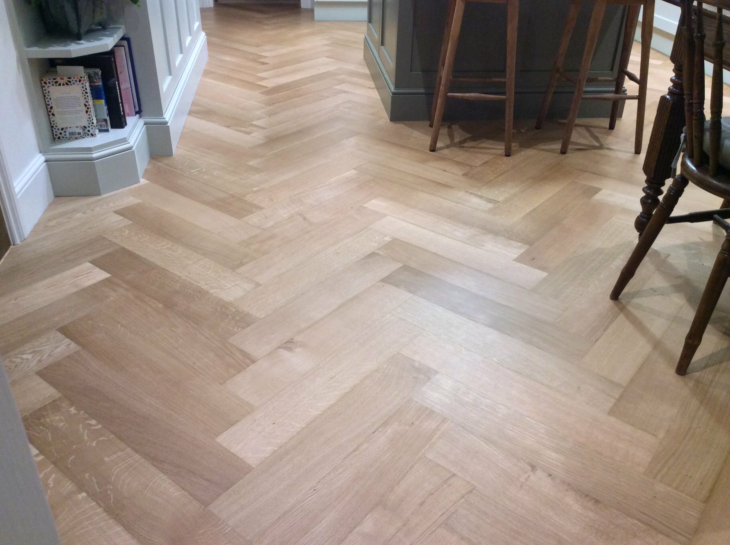 Natural Unfinished Oak Herringbone Parquet