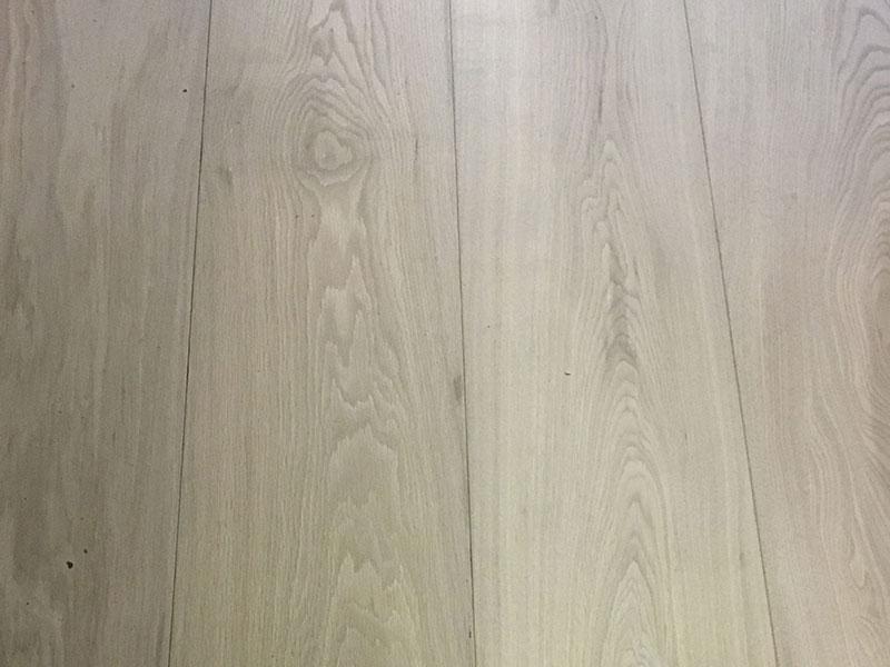 Lightly Brushed Light Natural UV Oiled Prime American Oak Flooring